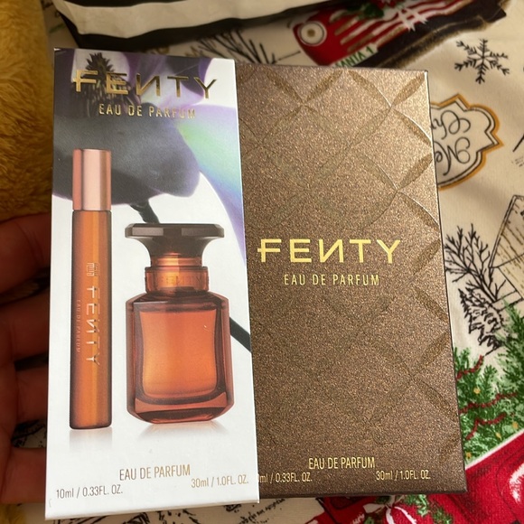 enty Beauty by Rihanna
Fenty Eau de Parfum & Travel Spray Perfume Set - Picture 3 of 7
